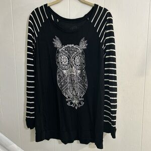 Black & White Long Sleeve Top w/ Bedazzled Owl, Stripes on Sleeves - Size XL
